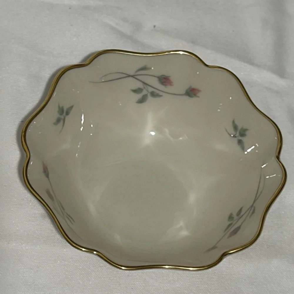 Lenox Rose Manor Vintage Pink Rosebuds Porcelain Trinket Dish 24k gold rim 4